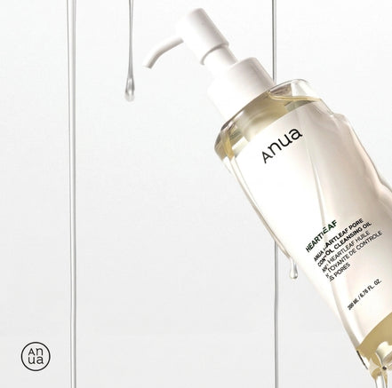 Aceite limpiador Anua Heartleaf textura ligera sobre piel