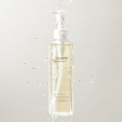 Aceite limpiador Mixsoon Bean Cleansing Oil textura ligera sobre piel