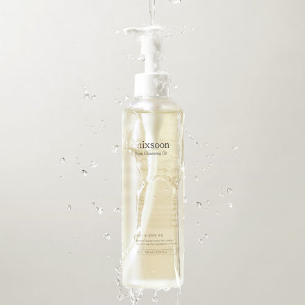 Aceite limpiador Mixsoon Bean Cleansing Oil textura ligera sobre piel