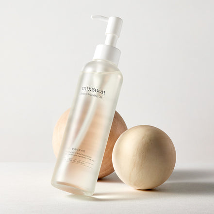 Aceite limpiador Mixsoon Bean Cleansing Oil textura ligera sobre piel