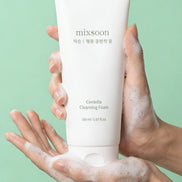 Espuma limpiadora Mixsoon Centella Cleansing Foam textura suave